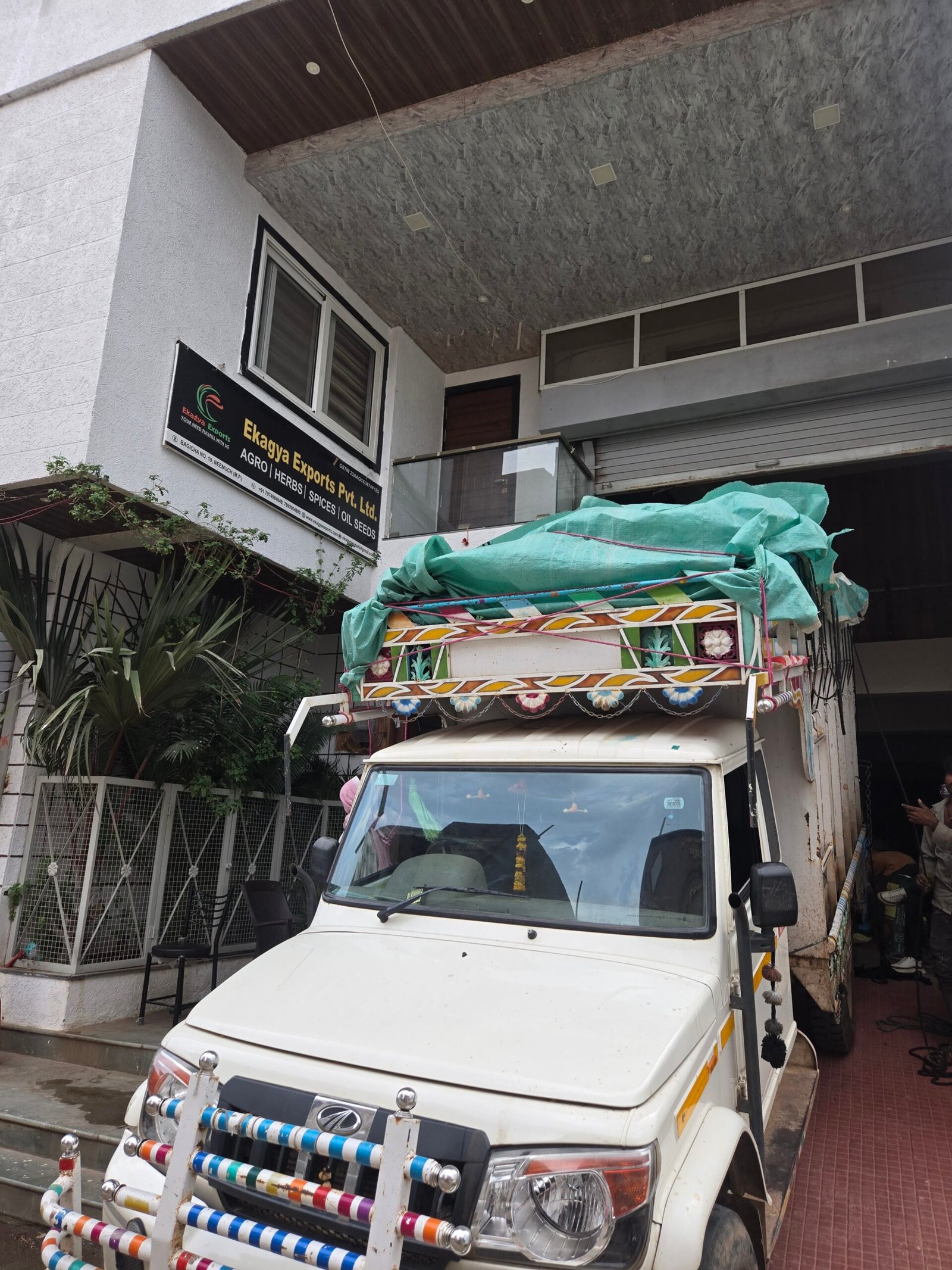 Ekagya Exports head office and vehicle in Neemuch, Madhya Pradesh